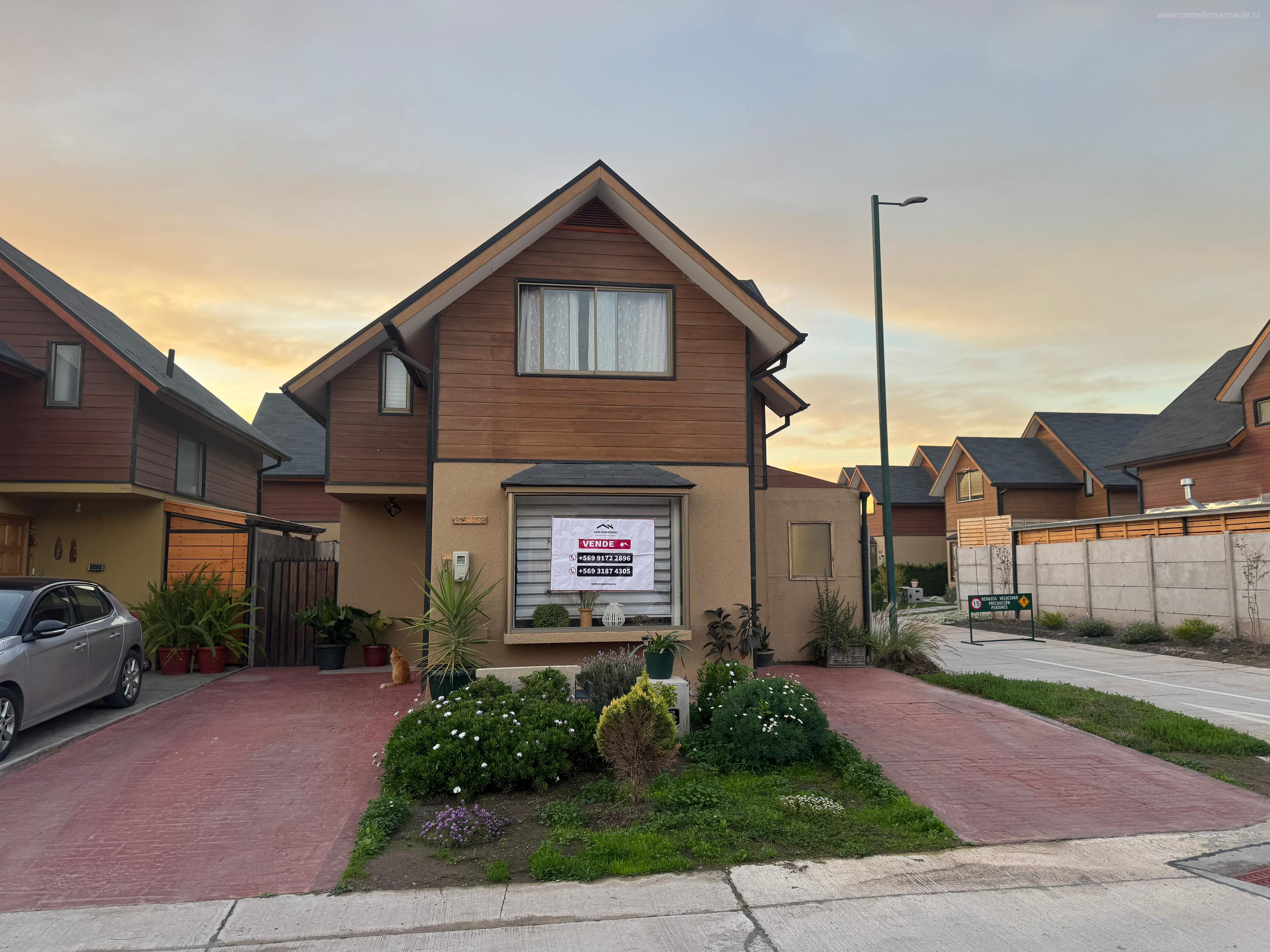 VENDEMOS AMPLIA Y MODERNA CASA EN CONDOMINIO HUERTOS DE BUIN II 