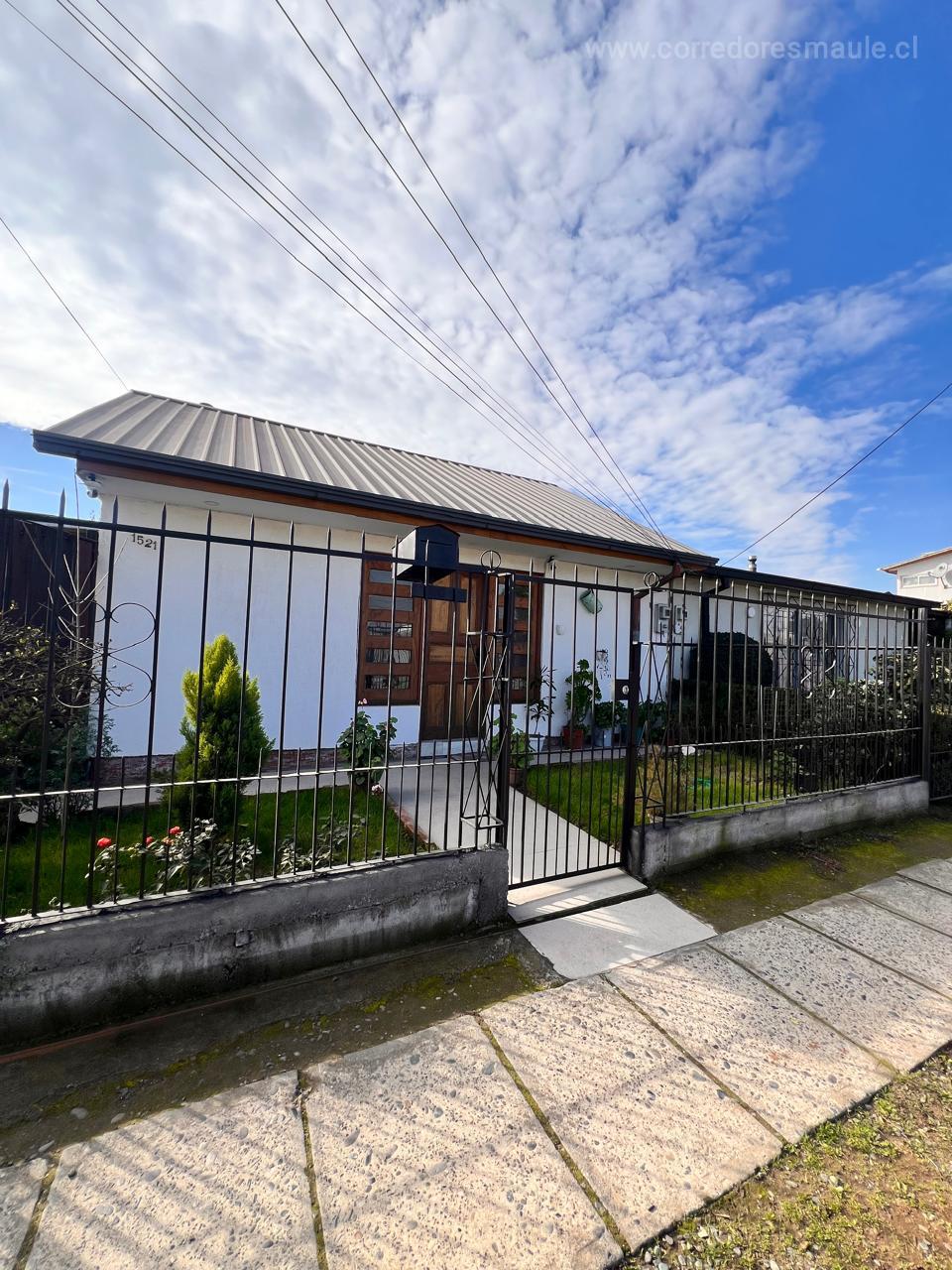 SE VENDE CASA EN SECTOR LOS COLINES PREFERENCIA AL CONTADO 